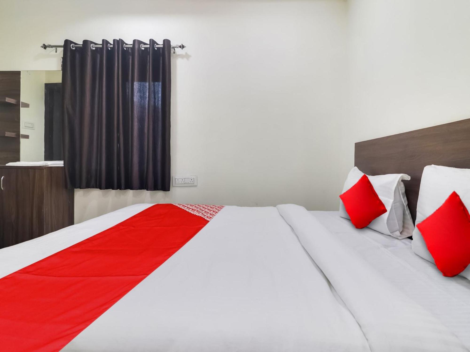 Hotel O Red Stone Hotels Haiderabad Buitenkant foto