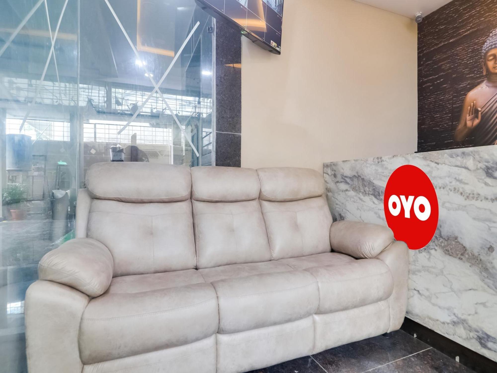 Hotel O Red Stone Hotels Haiderabad Buitenkant foto