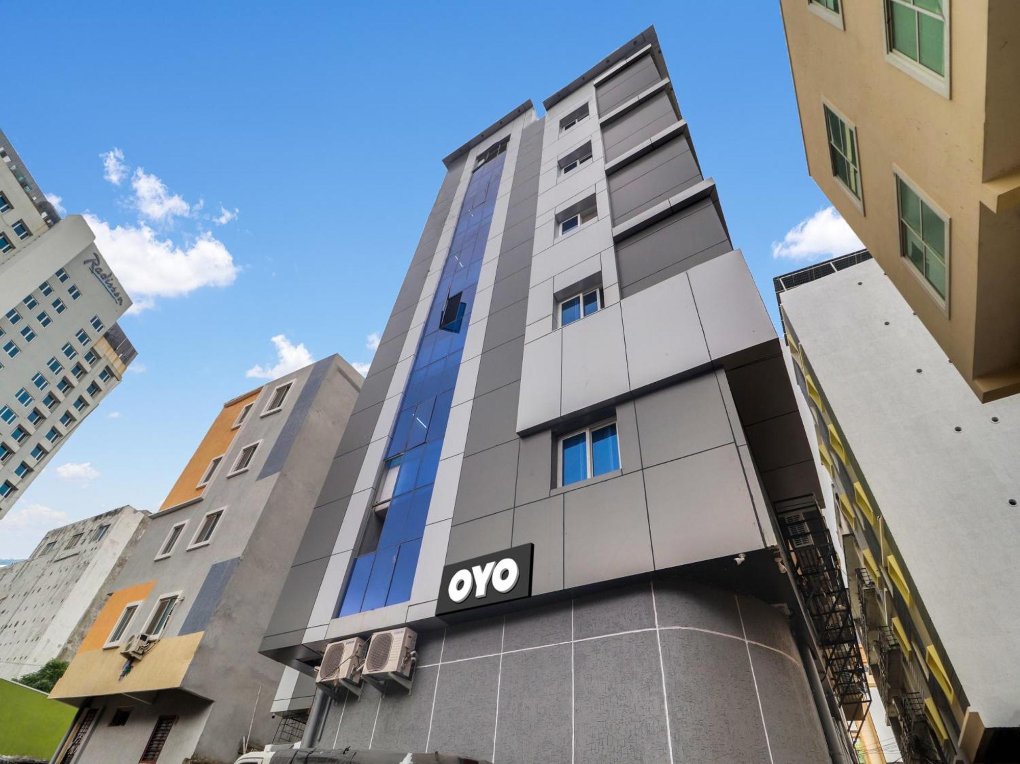 Hotel O Red Stone Hotels Haiderabad Buitenkant foto