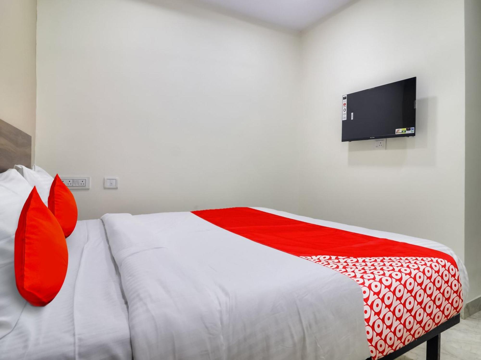 Hotel O Red Stone Hotels Haiderabad Buitenkant foto