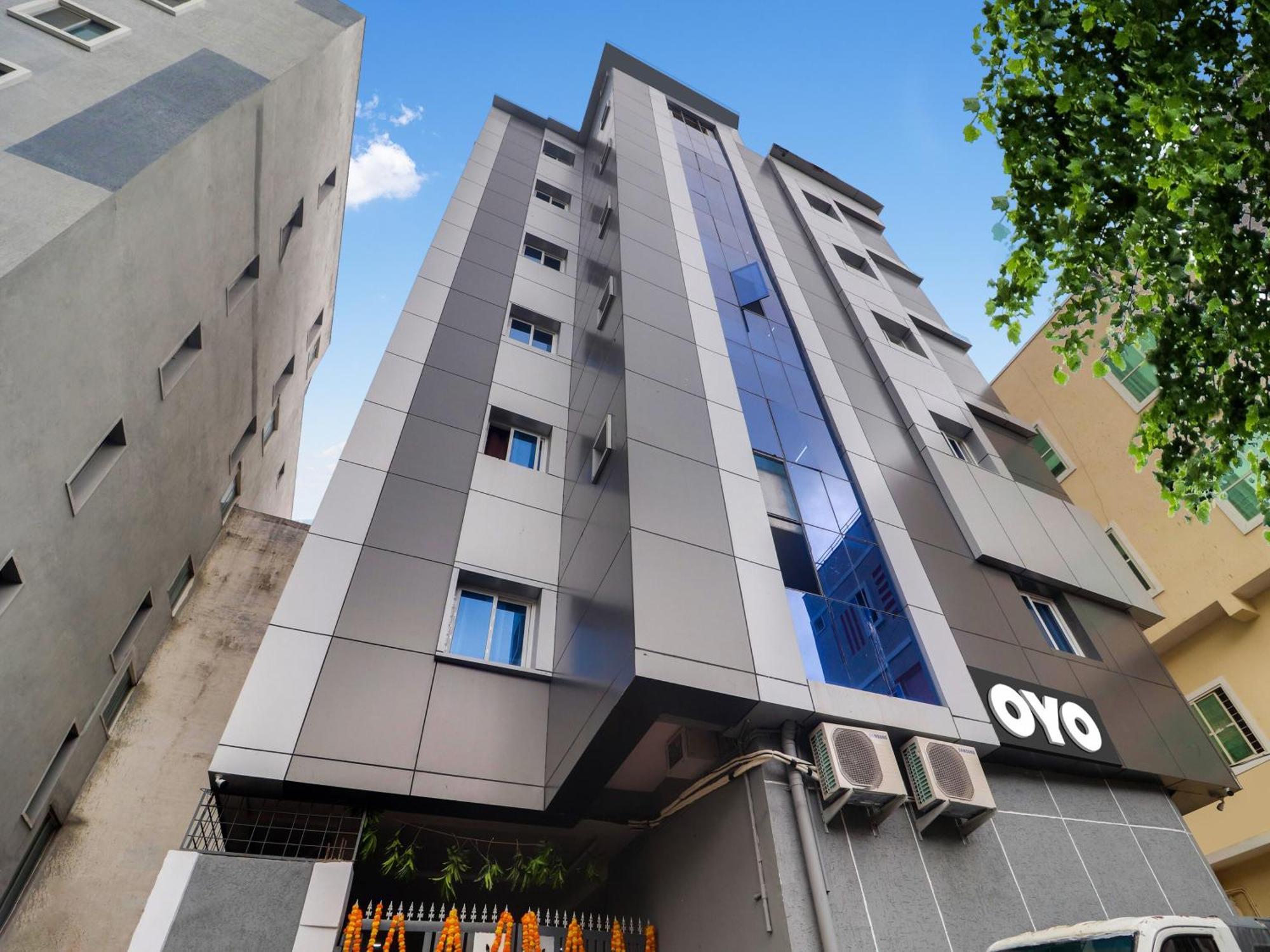 Hotel O Red Stone Hotels Haiderabad Buitenkant foto